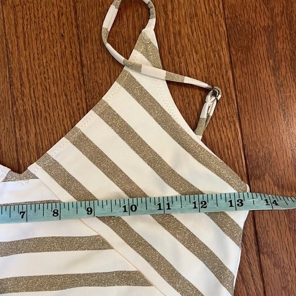 Free People X Spell | Aggy One-Piece Swimsuit‎ Gold & Cream Size Small Vneck